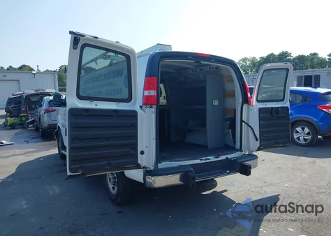 2022 GMC Savana Cargo Rwd 2500 Regular Wheelbase Work Van из США, поврежденный, VIN 1GTW7AF75N1243272